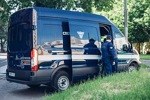 Вещдок особого значения: специальная перевозка уникальной коллекции эскизов жертв политических репрессий