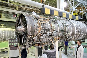 Спецсвязь России доставила турбореактивные двигатели для истребителей и ракетоносцев российской армии